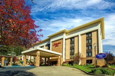 Hampton Inn Wheeling Hotels near Wheeling Island Stadium