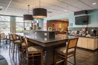 كومفرت سويتس نيو بيرن نير تشيري بوينت