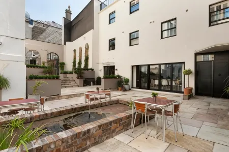 Brooks Guesthouse Bristol Отели рядом с достопримечательностью «Бристольский университет»