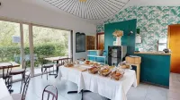 Poisson Rouge Hotels in Figari