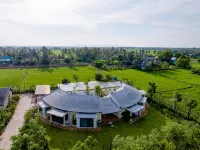 Komsan Kampot Resort Hotels in Boeng Tuk
