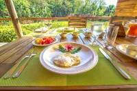 Macaw Lodge Hotels in Carara