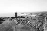 10mindrivecliffsofmoher-cozy2br-parking-wifi Hoteles en Doolin