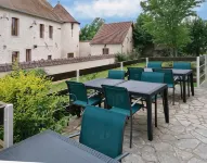 Hôtel le Dormeux Hotels in Foëcy