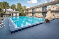 Motel 6 Kissimmee, FL - Orlando - 2-Star