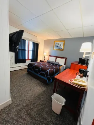 Budget Inn Marinette Hotels in Marinette