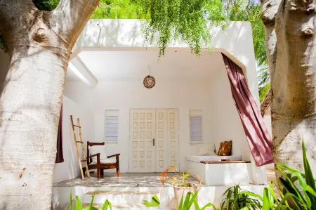 Princesse du Lagon Отели в г. Атзимо-Андрфана