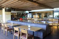 Newtown Plaza Hotel - breakfast