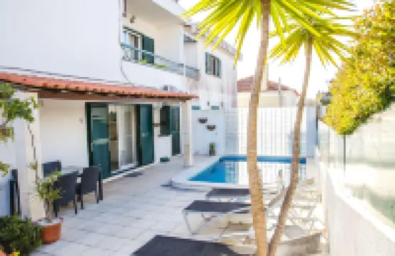 Help Yourself Hostels - Carcavelos Coast