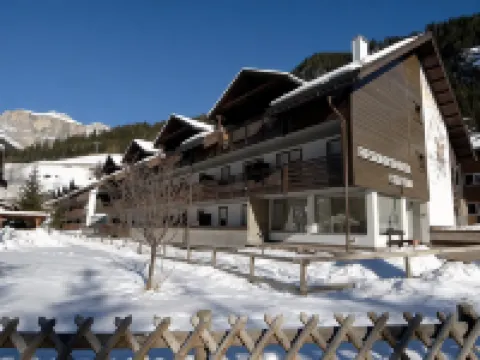 Residence Contrin Hotels in Canazei