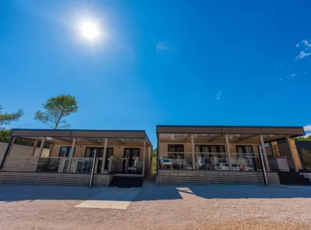 Charming Two-bedroom Mobile Homes Drage