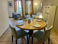 Appartement le Saint-Nicolas Auxerre les Quais Hotels in Villefargeau