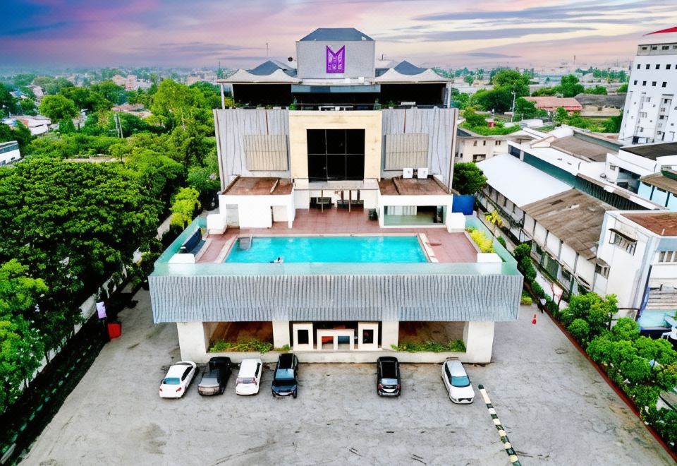 hotel overview picture