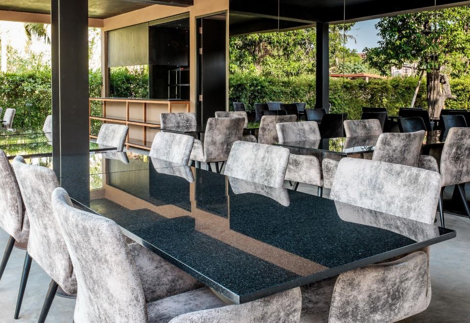 모나즈 리버 콰이 칸차나부리