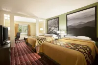 Super 8 by Wyndham Cherokee Hotels in Cherokee