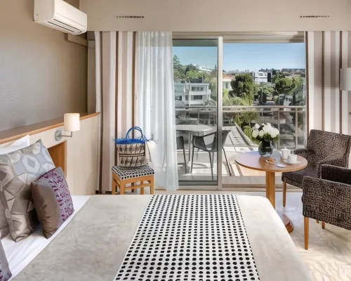 The Originals Boutique, Hôtel les Strélitzias Hotels in Antibes
