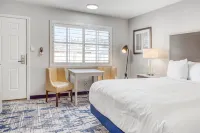 ครีกไซด์ อินน์