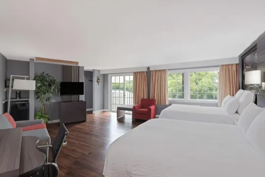 Super 8 by Wyndham Sturbridge