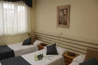 Hotel Cuatro Caños Hotel di 