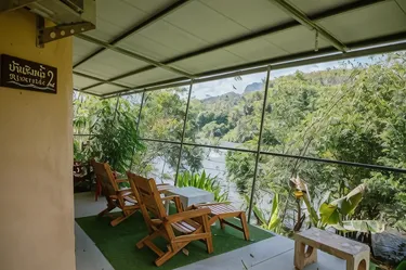 รูปภาพของรีสอร์ทบ้านดิน เชี่ยวหลาน