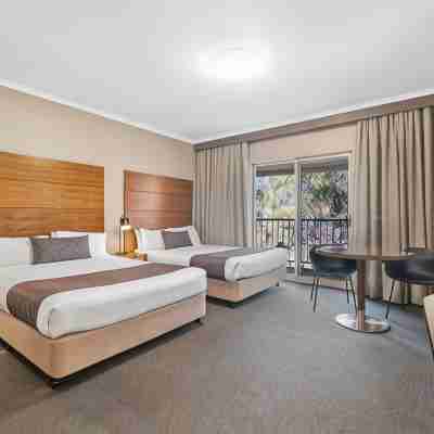 Quality Hotel Dickson Rooms