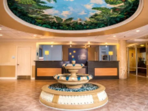 Holiday Inn Express & Suites COCOA BEACH by IHG ココアビーチのホテル