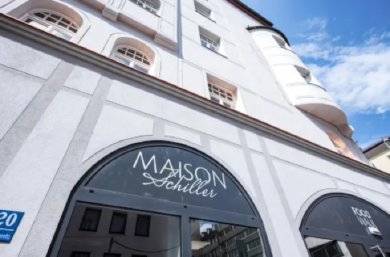 Maison Schiller by DesignCity Hotels Отели рядом с достопримечательностью «Церковь Святого Михаила»