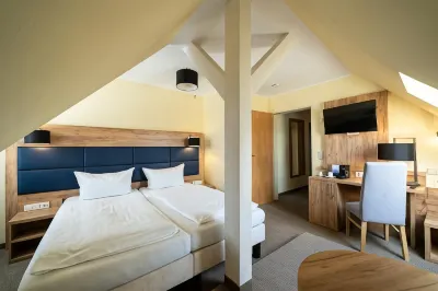 SleepBEEONE Wilhelmshaven Hotel dekat Bavaria Krug