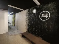 BENCH - โฮสเทล โรงแรมใกล้วัดเอ็งกะคุ