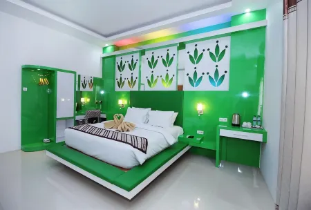 Cahaya Berlian Hotel Отели в г. Pamekasan