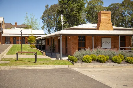 Bega Downs Motor Inn Отели в г. Танджа