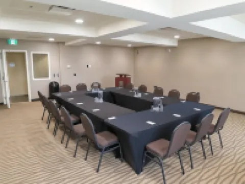 Comfort Suites Regina Hotels in Regina