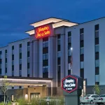 햄프턴 인 & 스위트 노스 헌팅던-어윈 PA 하이드 파크 플라자 주변 호텔