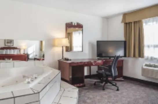 Quality Hotel & Conference Centre Hotels in Fort McMurray