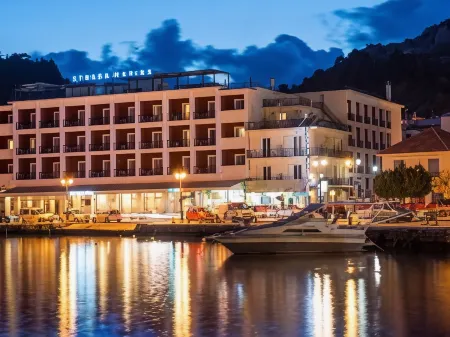 Strada Marina Hotel Отели рядом с достопримечательностью «Solomos Statue»