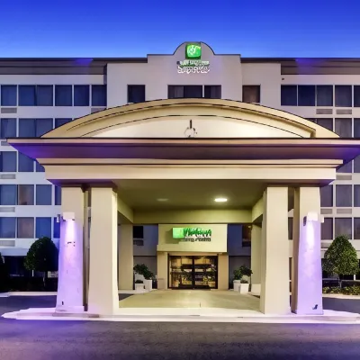 Holiday Inn Express ATLANTA-KENNESAW by IHG Hotels near Southern Museum of Civil War and Locomotive History