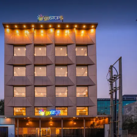 Gostops Gurugram, Baani Square Plus - Private Rooms & Dorms