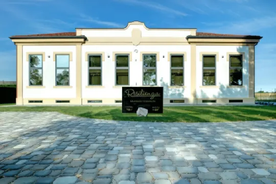 Resilienza Hotels near Villa Valier