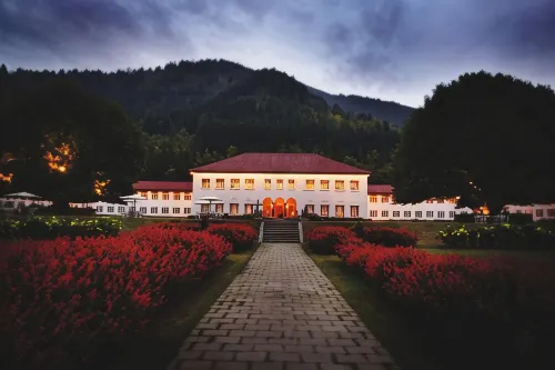 The LaLit Grand Palace Srinagar