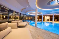 Trofana Royal 5-Sterne Superior Resort - piscine