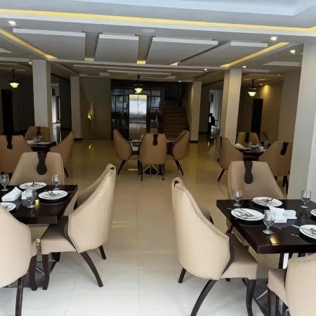 Royal Elite Hotel Kalam