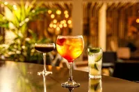 Holland House Hotel Cardiff By Sunday - bar