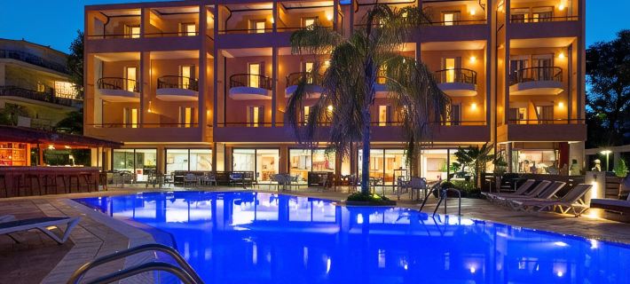 Flisvos Royal Hotel & Suites 阿爾戈利斯州酒店