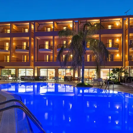 Flisvos Royal Hotel & Suites