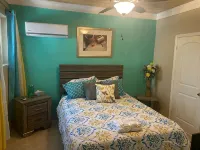 Three A's Getaway, 15 min walk to sun, sand and sea! - 2-Star