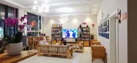 Xinping Xiaoguaijia Inn