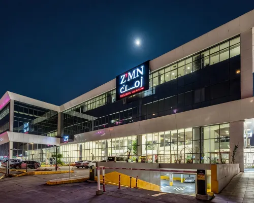 Zmn 服務式公寓 拉瓦達公園附近的飯店