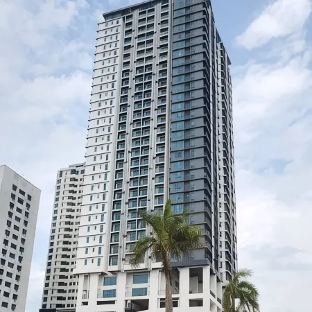 Homesuite' Home at Bay Suites Отели рядом с достопримечательностью «Сталион Ликас»