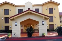 Days Inn by Wyndham San Diego Vista