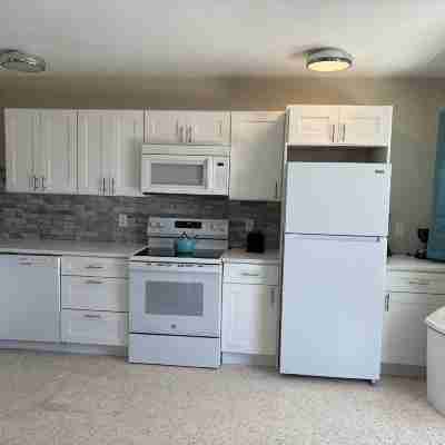 Charming apartment with Parking, WiFi, AC and a short walk to the beach Others